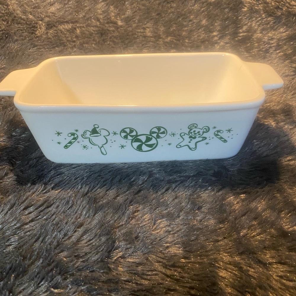 Disney Mickey Mouse Baking Dish